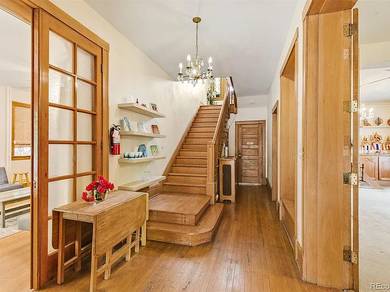 1081 N Marion St — Photo 3