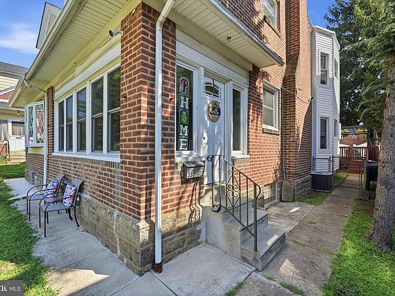 2nd image of 3329 Rhawn St