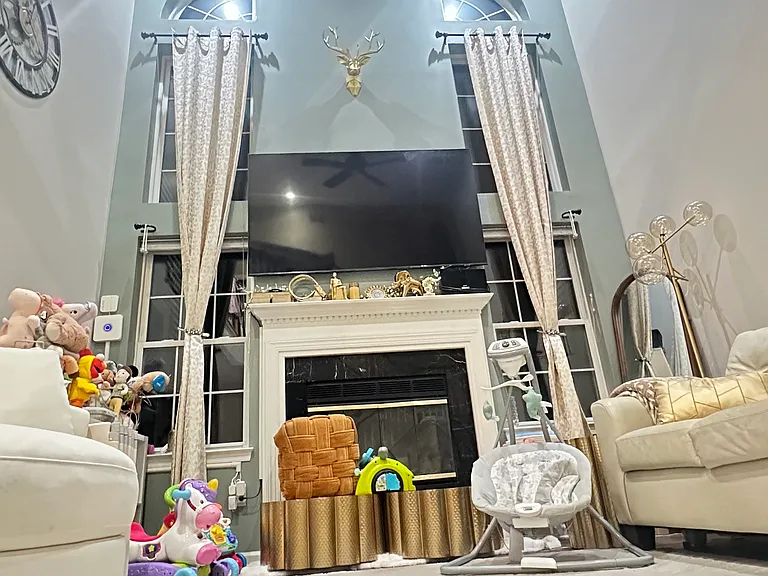 815 Martingale Rd — Photo 6