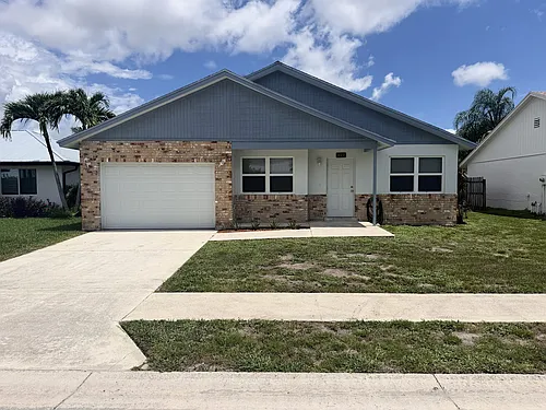 127 Stillwater Cir Photo 1