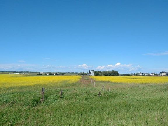 5th image of 30077 Range Road 14 NW