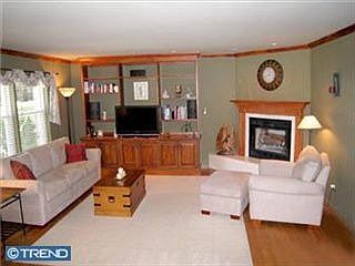 2nd image of 17 Wellington West Dr