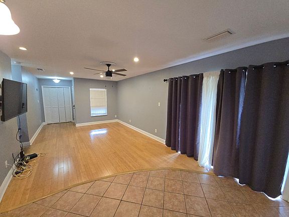 4th image of 856 Creekway Ct #313