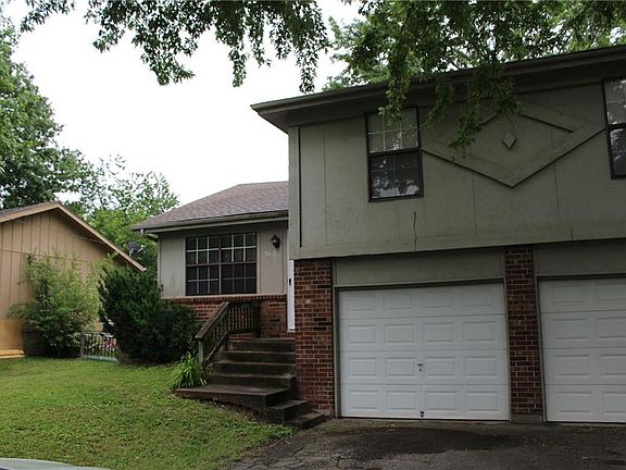 3rd image of 5621 Crest Dr #5623