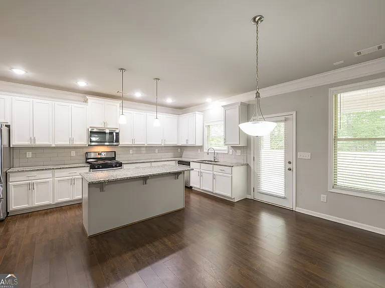 3296 Oxford Mill Ln — Photo 7