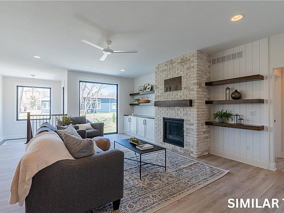 4th image of 4286 3rd Avenue Ct SE