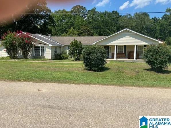 1023 Earl Roberts Rd, Anniston, AL 36207