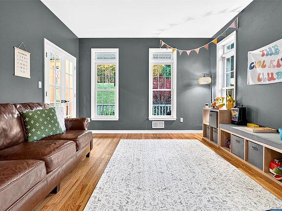 5th image of 18 Chestnut Lane