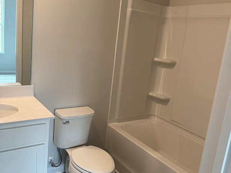Lower Flex Room Bathroom