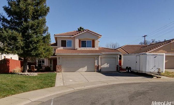 Front view of home
