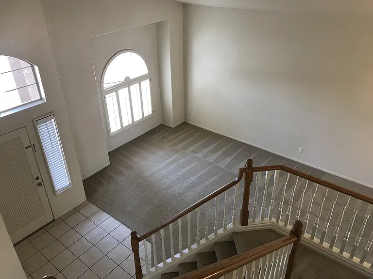 1710 W Houston Ave — Photo 7
