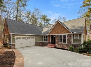 9 Stegall Ln, Asheville, NC 28805