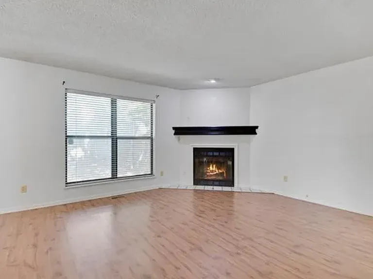13330 Walnut St — Photo 5