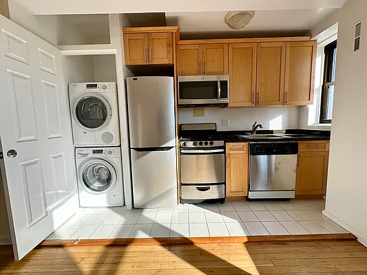 Rented by Living New York | media 9