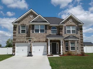 619 Red Oak Ln, Hinesville, GA 31313