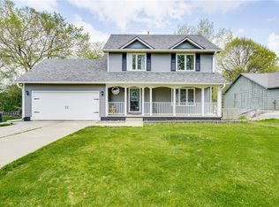3019 Deerpath Ct, Des Moines, IA 50320
