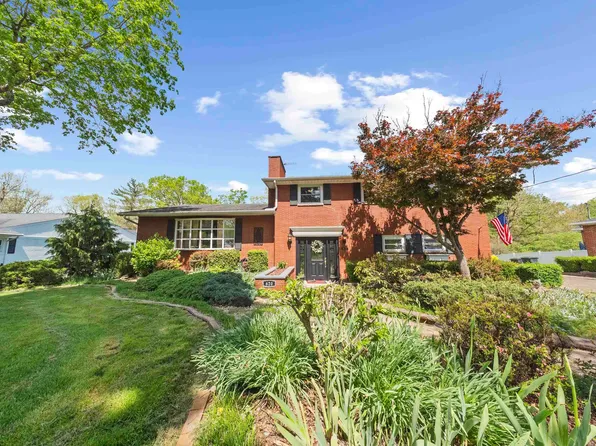 620 Amanda Furnace Dr, Ashland, KY 41101