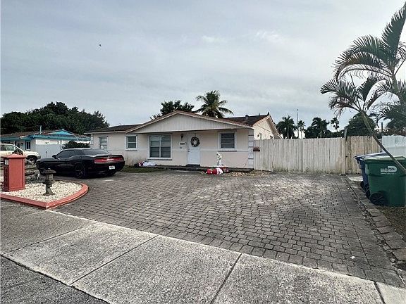 3rd image of 4040 NW 200th St