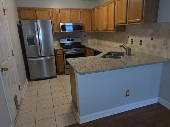 2637 Saint Charles Ln NW, Acworth, GA 30144