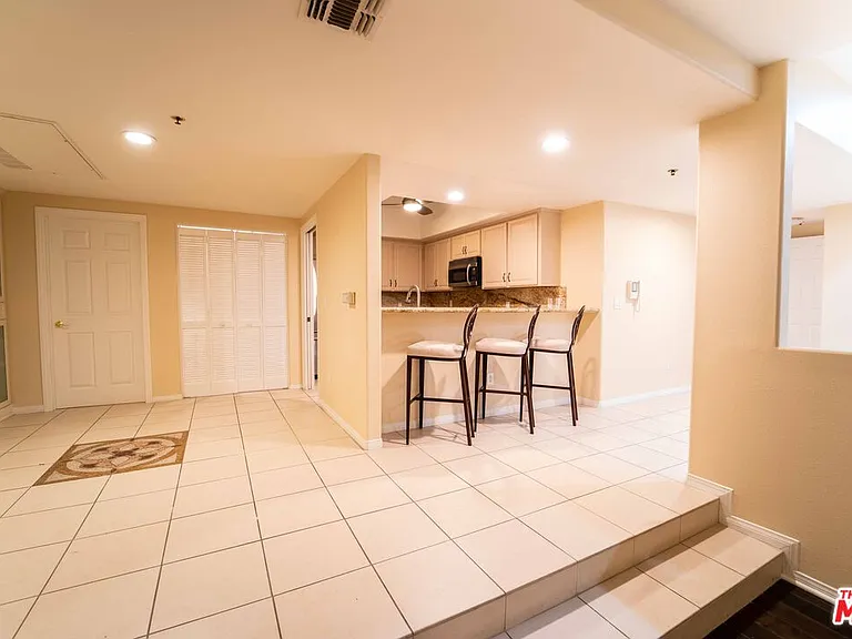12011 Goshen Ave #202 — Photo 2