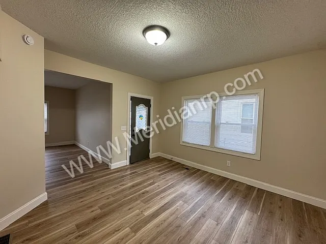 739 W 4th St — Photo 4