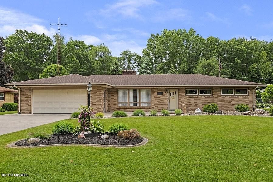 1st image of 1042 Carley Ln