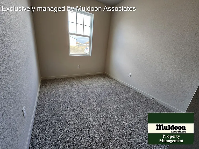 896 S Harmony Dr — Photo 10