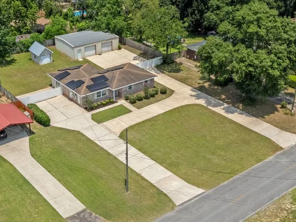 1309 Valley Rd, Crestview, FL 32539