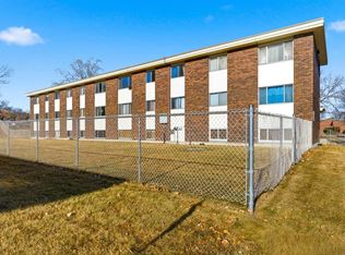 231 N 64th Ave NW #103, Calgary, AB T2K0M1