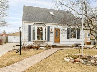 4627 W Sumac Pl, Milwaukee, WI 53219