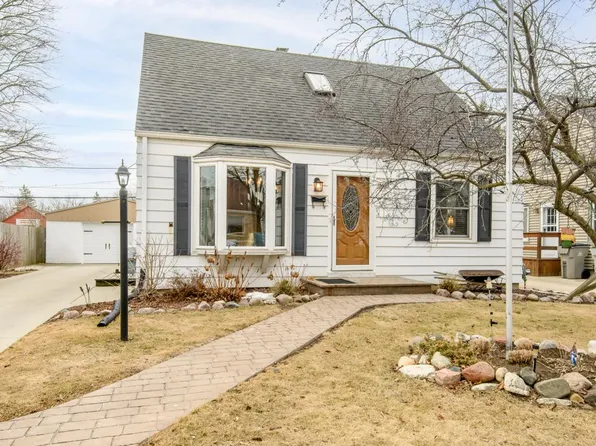 4627 West Sumac PLACE, Milwaukee, WI 53219