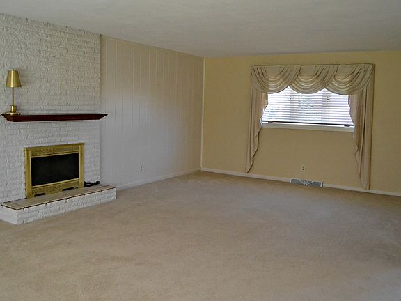 2nd image of 6203 N Knollaire Dr