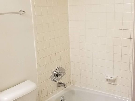 3rd image of 1226 E Maywood Ave APT 207