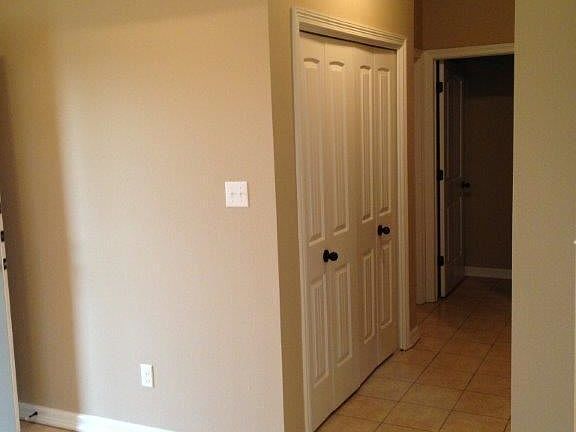 4th image of 503 E 3rd St APT 5