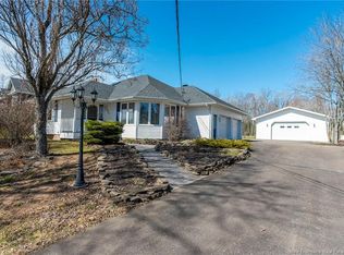 951 Ryan St, Moncton, NB E1G 2W1