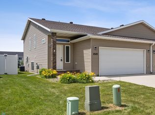 4543 15th St S, Moorhead, MN 56560