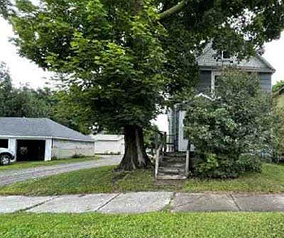 1st image of 807 Young St