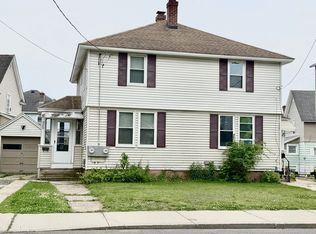 318-320 Winsor St, Ludlow, MA 01056