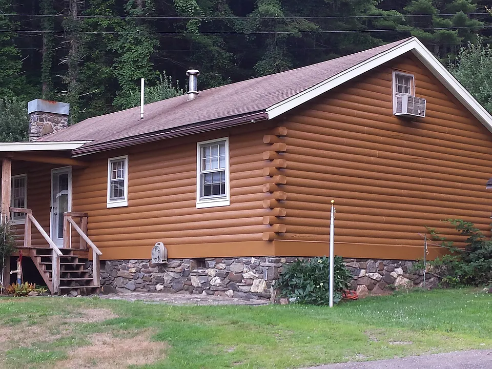 Log home