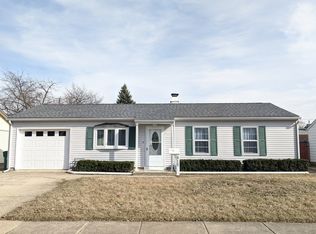 517 Camden Ave, Romeoville, IL 60446