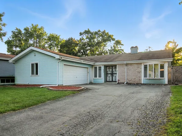 227 Lexington Dr, Bolingbrook, IL 60440