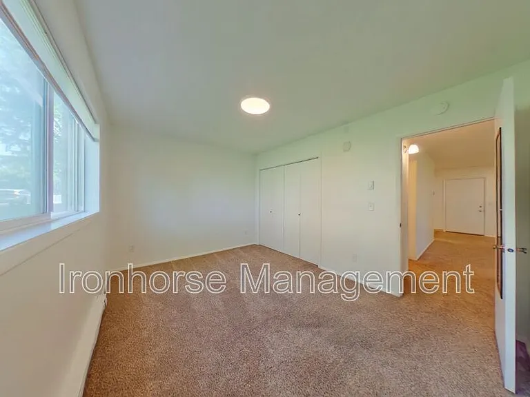 809 W Villard St #44 — Photo 7