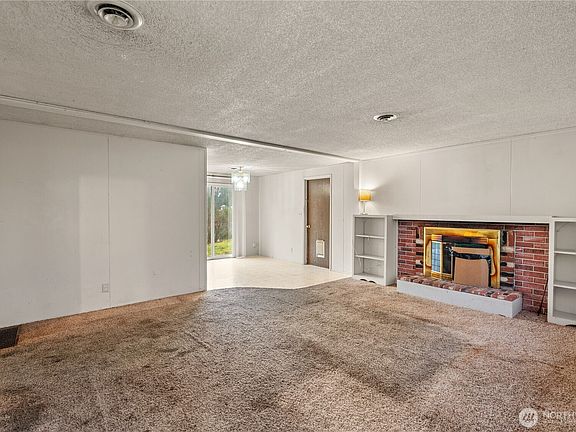 3rd image of 71 E Southlake Drive