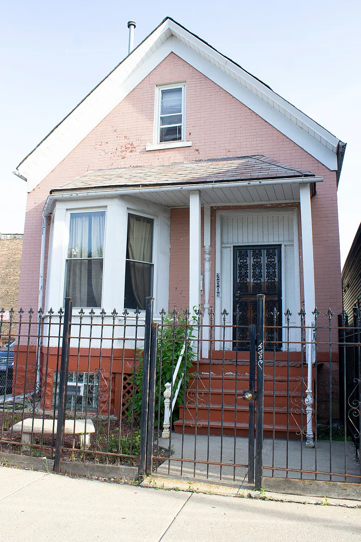 2507 W 51st St photo 1