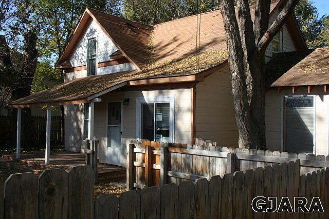 2nd image of 2832 Orchard Ave