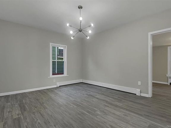 5th image of 43 Barcelow St