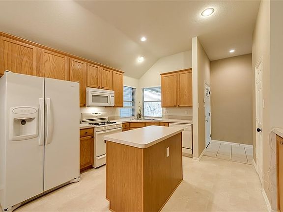 4th image of 11744 Ficus Dr