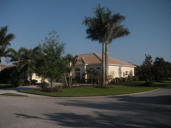 4th image of 7250 Sugar Palm Ct