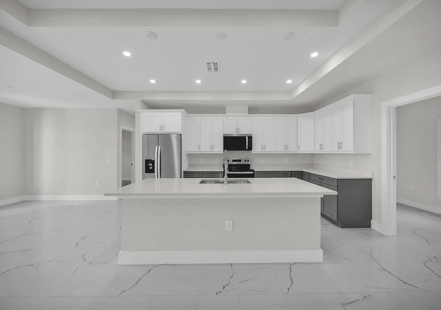 Brand-New Home in Lehigh Acres Move-In Ready! FL 33974. Qualify for a deposit-free option and sav... — Photo 4