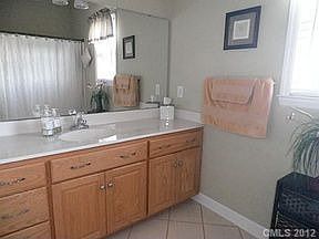 5th image of 2960 Weatherfield Dr